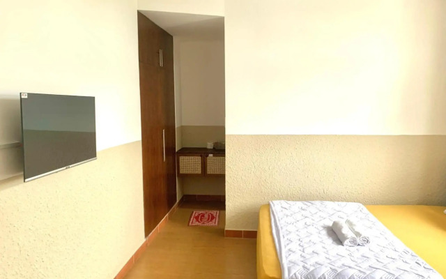 Gỗ Hotel