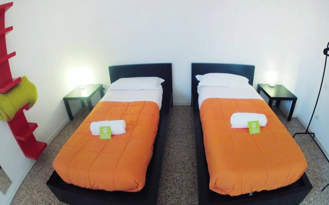 My Room Airport