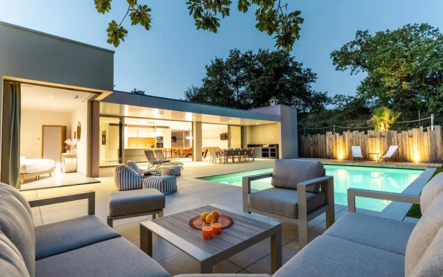 Villa Joy Pool Sauna River Escape