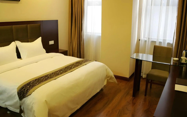 GreenTree Inn LiaoYuan Longshan District Train station Longjihuadian Hotel_