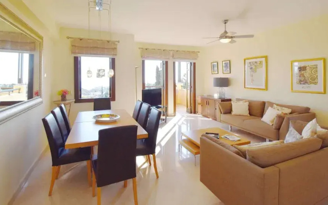 Apartment B11 - Hera