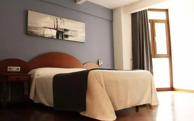 Hotel Restaurante Urgain II