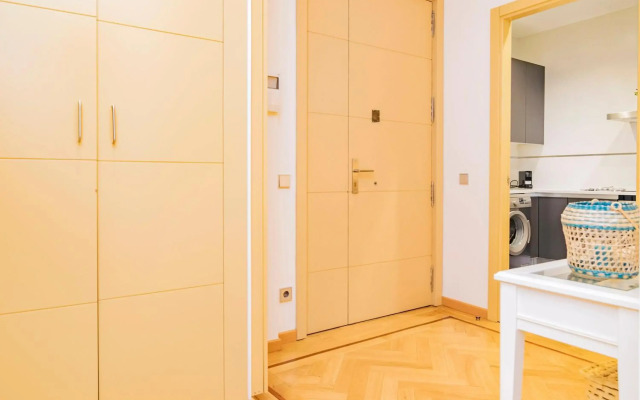 Velazquez Suites