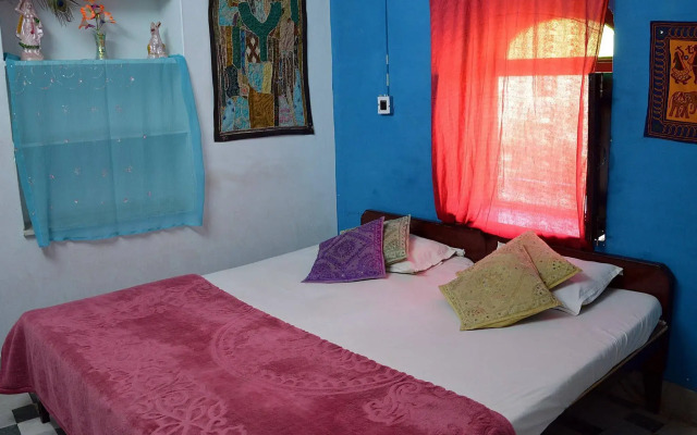 Monica Guest House and Safari