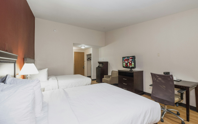 Red Roof Inn & Suites Mt Holly - McGuire AFB