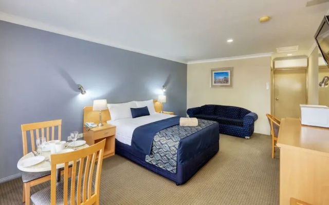 Edward Parry Motel