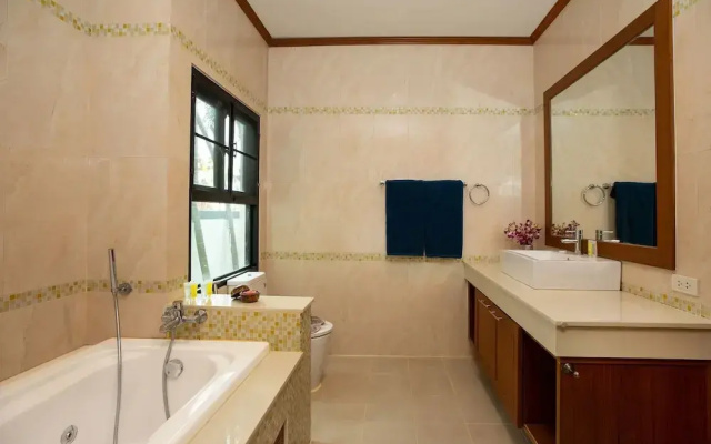 Balinese-Style 3BR Pool Villa Tina