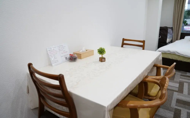 Metro Hanazonocho Apartment 1