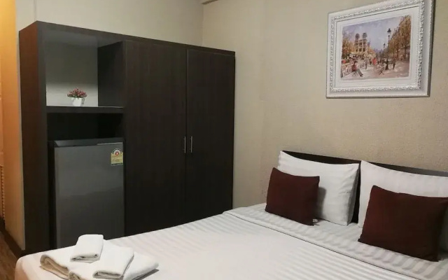 V49 Apartment