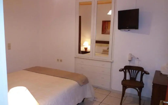 Perakis Apartments