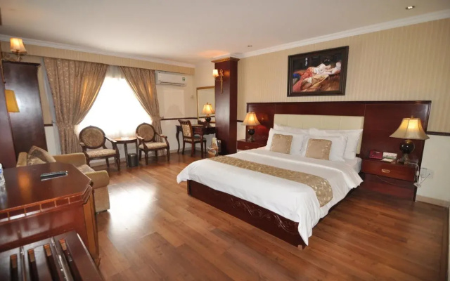 S79 Sunflower Hotel & Spa