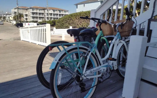 Sandpeddler Inn & Suites