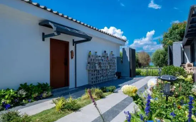 Longkan Huayu · LONKAN ISLE Designer Courtyard Homestay (Ecological Corridor Longkan Wharf)