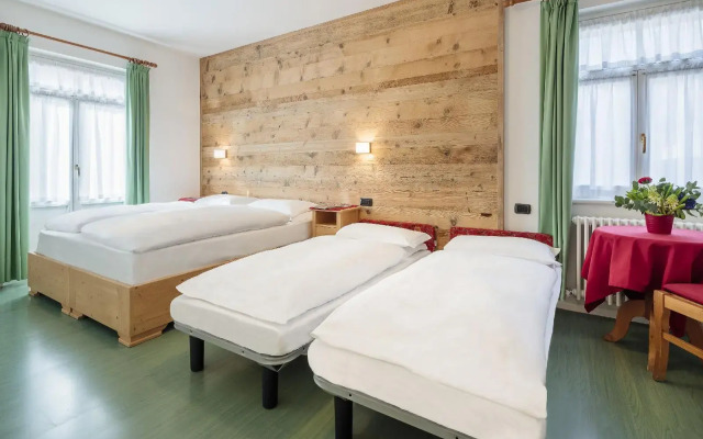 Hotel Oasi