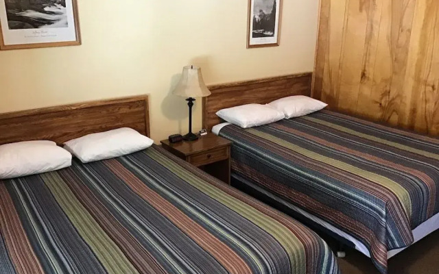 Andruss Motel