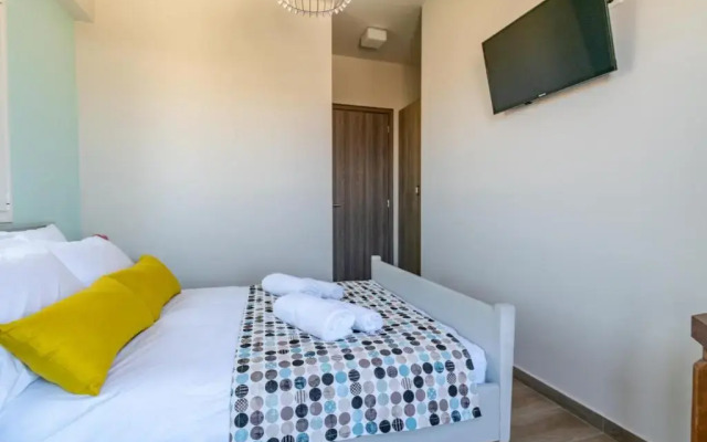 Kyma Seaview Apartment 2, Episkopi Beach