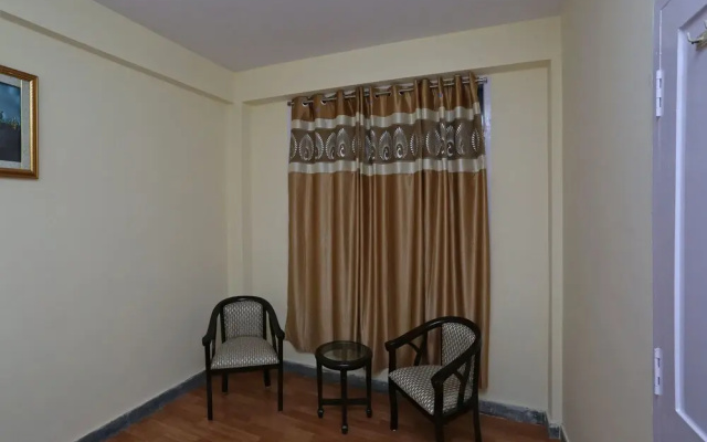 OYO 13762 Home Peaceful 2BHK Kasumpti