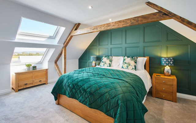Host Stay Finch House