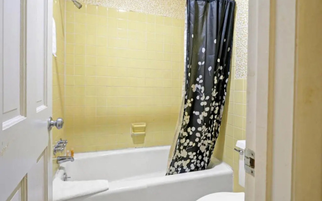 Hotel O Relax Inn Lewisburg near I-64