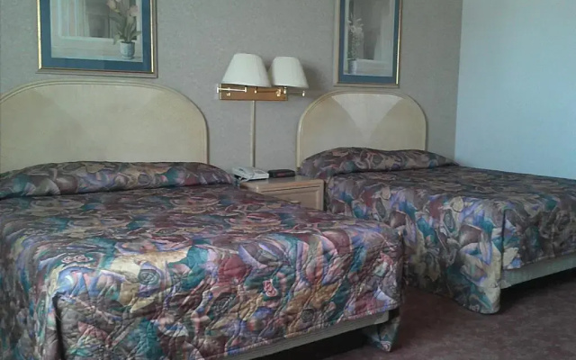 Knights Inn Brandon