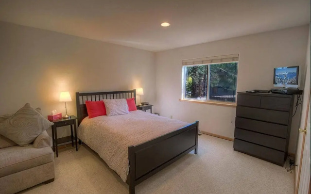 Pine Haven by Lake Tahoe Accommodations