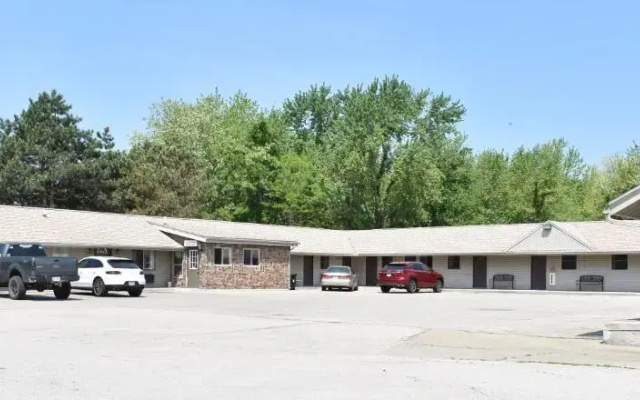 Economy Inn And Suites Ashtabula