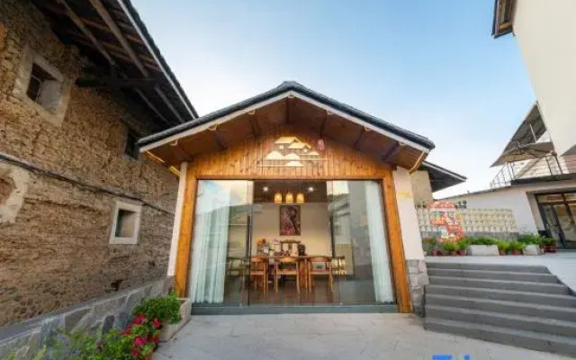 Yunshuiyao • Xidu | Countryside Mountain View Homestay (Big Fish & Begonia Branch)