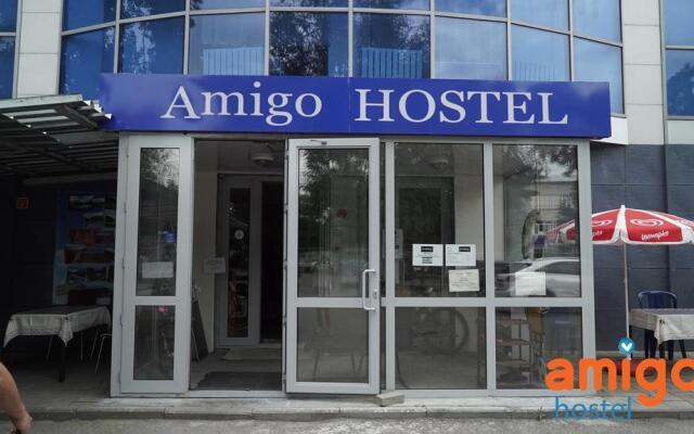 Amigo Hostel Almaty Алматы вид на фасад