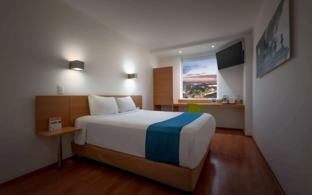 Отель Sleep Inn Leon Antares