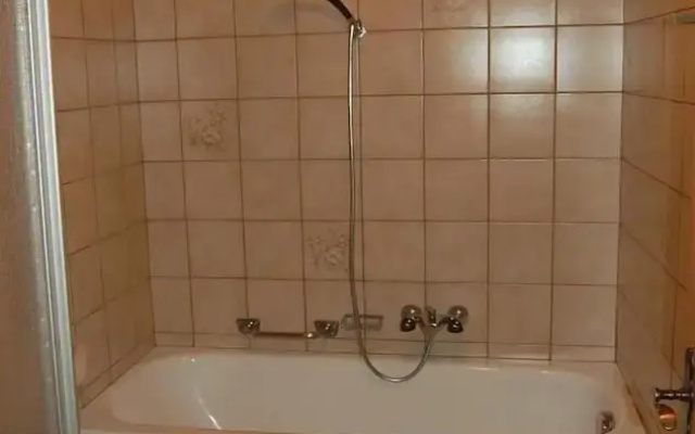 Stunning Home in Kappl With 5 Bedrooms and Wifi