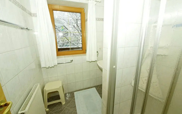 Fabulous Apartment in Strass im Zillertal With Mountain View