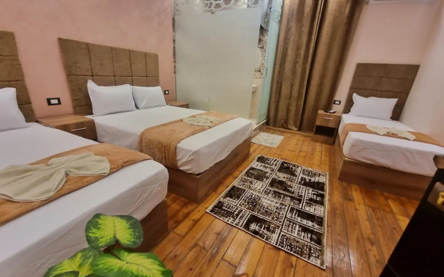 Cairo plaza 2 hotel
