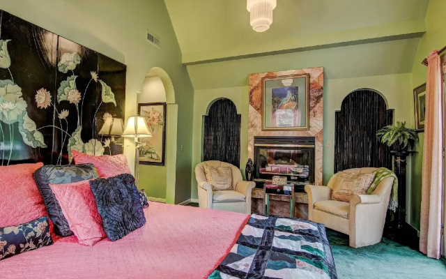 James Mulvey Carriage House Inn