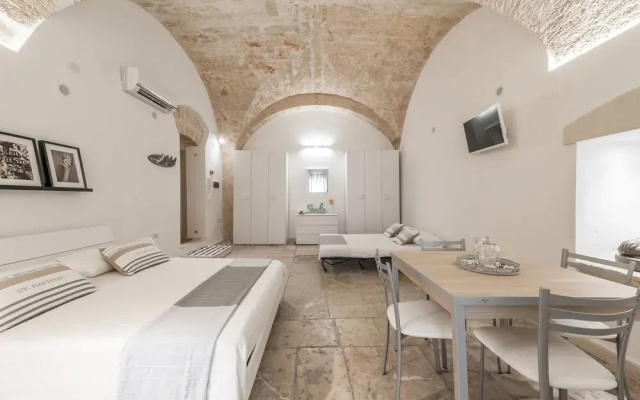 Stone Apartment M8 Bari City Center