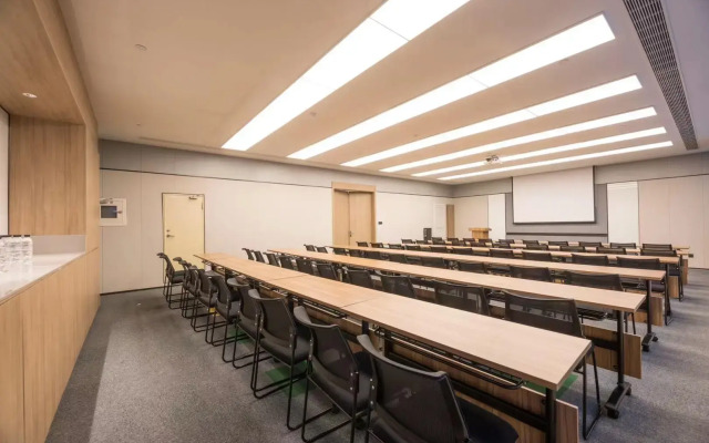 Hanting Hotel Nanjing Middle Longpan Road Jiuhuashan Metro Station
