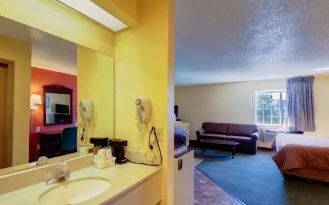 Comfort Inn Tulsa Airport
