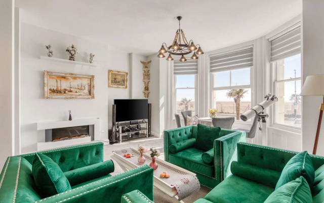Apartment in Folkestone Near Sandgate Beach