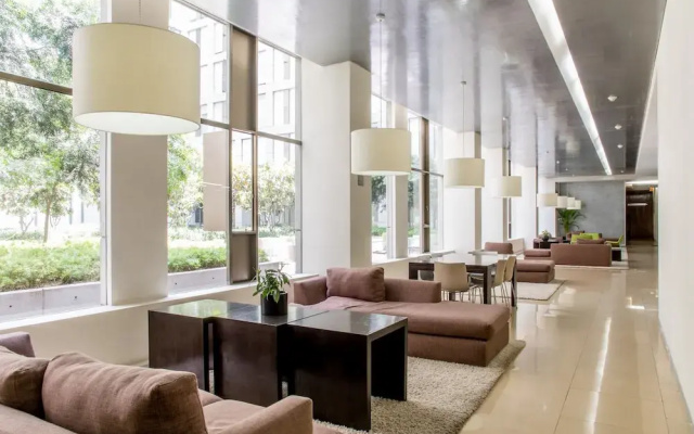 Apartment Downtown 325