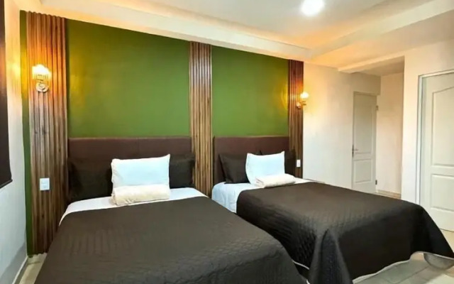 Royal Madero Inn Express