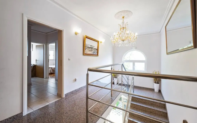 Stunning Apartment in Sibenik With Wifi and 1 Bedrooms