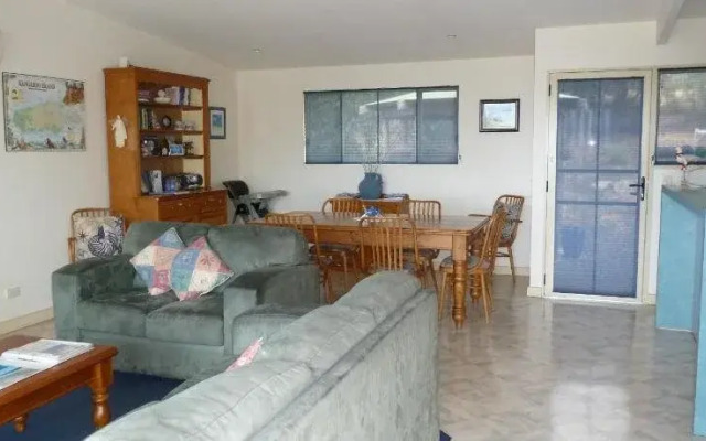 SeaShells Penneshaw