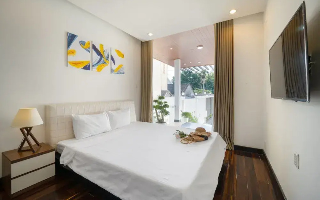 T P Pool Villa