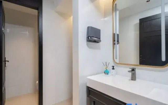 Xana Hotel (Beijing Shahe Metro Station Gaojiao Park Branch)