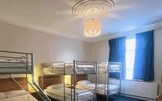 Helen's Hotel