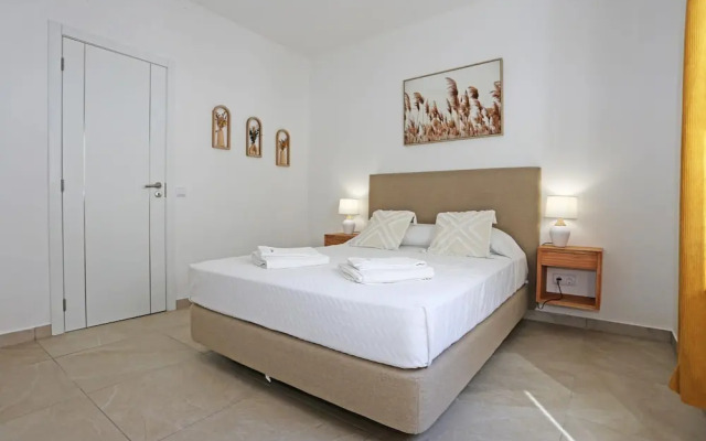B88 - Mendon a Street Apartment