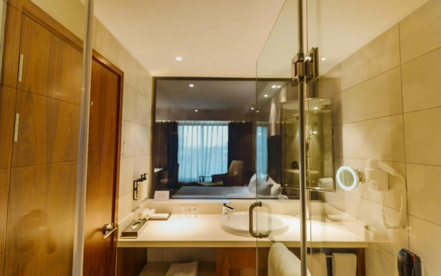 Отель Crowne Plaza Nairobi Airport, an IHG