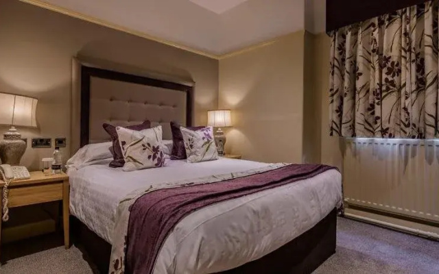 The Royal Oak Hotel