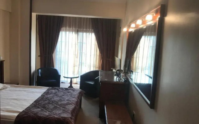 Hotel Ana