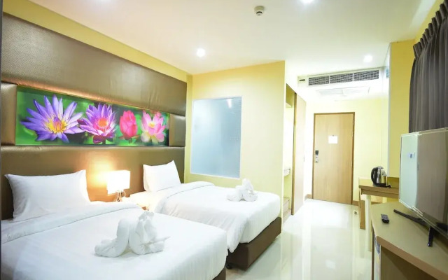 Siam Golden Place Suvarnabhumi by Cubic