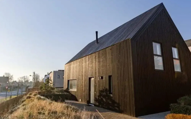 Stylish Holiday Home Close to the Beach